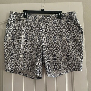Cute summer casual navy and white plus size shorts